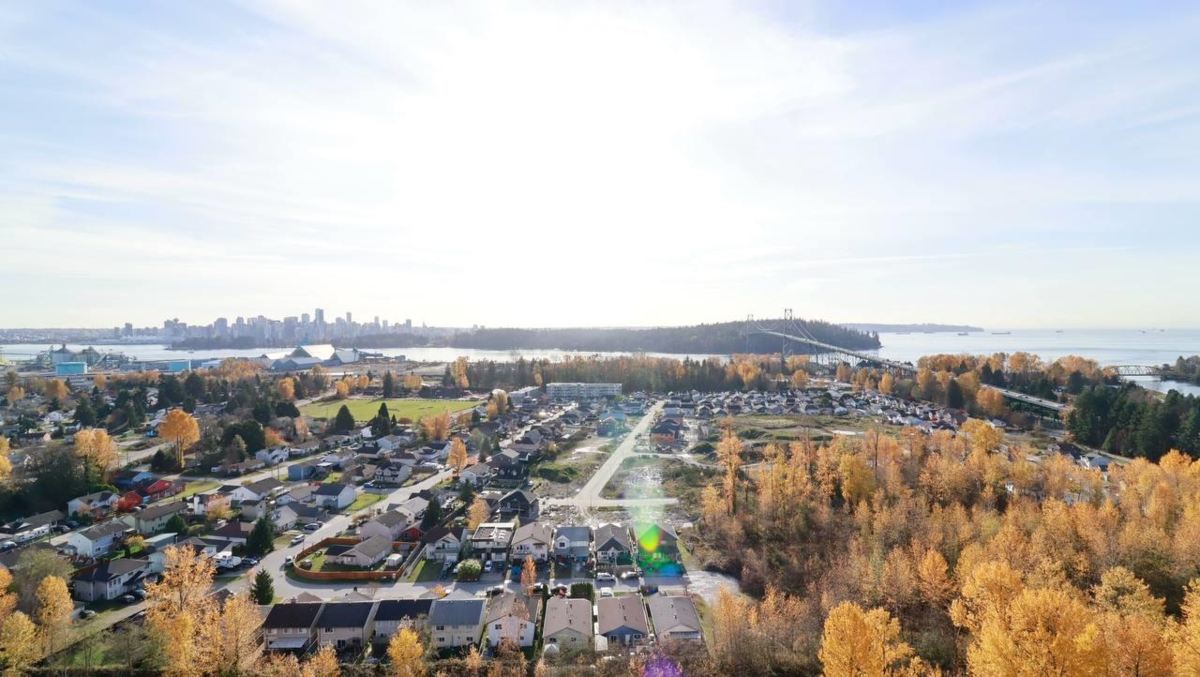 Laundry Room Photo of 2205 200 Klahanie Court, West Vancouver, BC