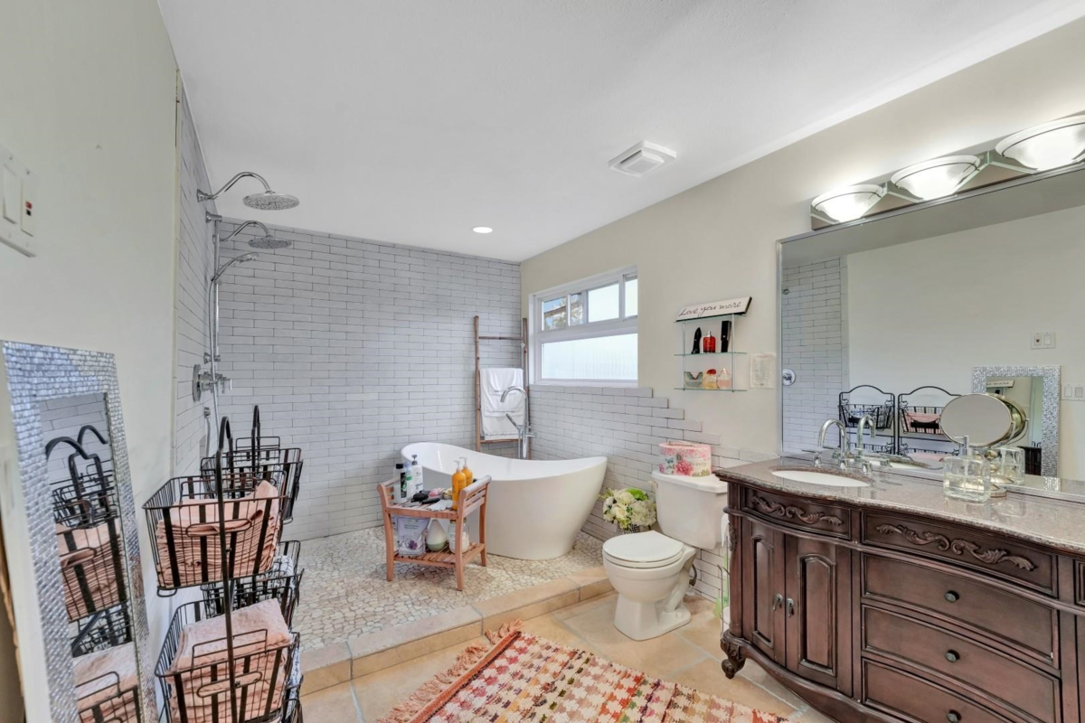 Backyard Photo of 12263 Mcmyn Avenue, Pitt Meadows, BC