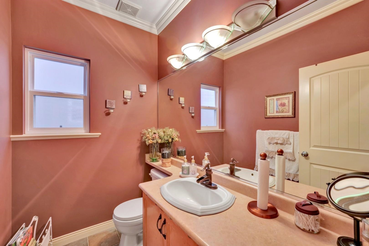 Hallway Photo of 12263 Mcmyn Avenue, Pitt Meadows, BC