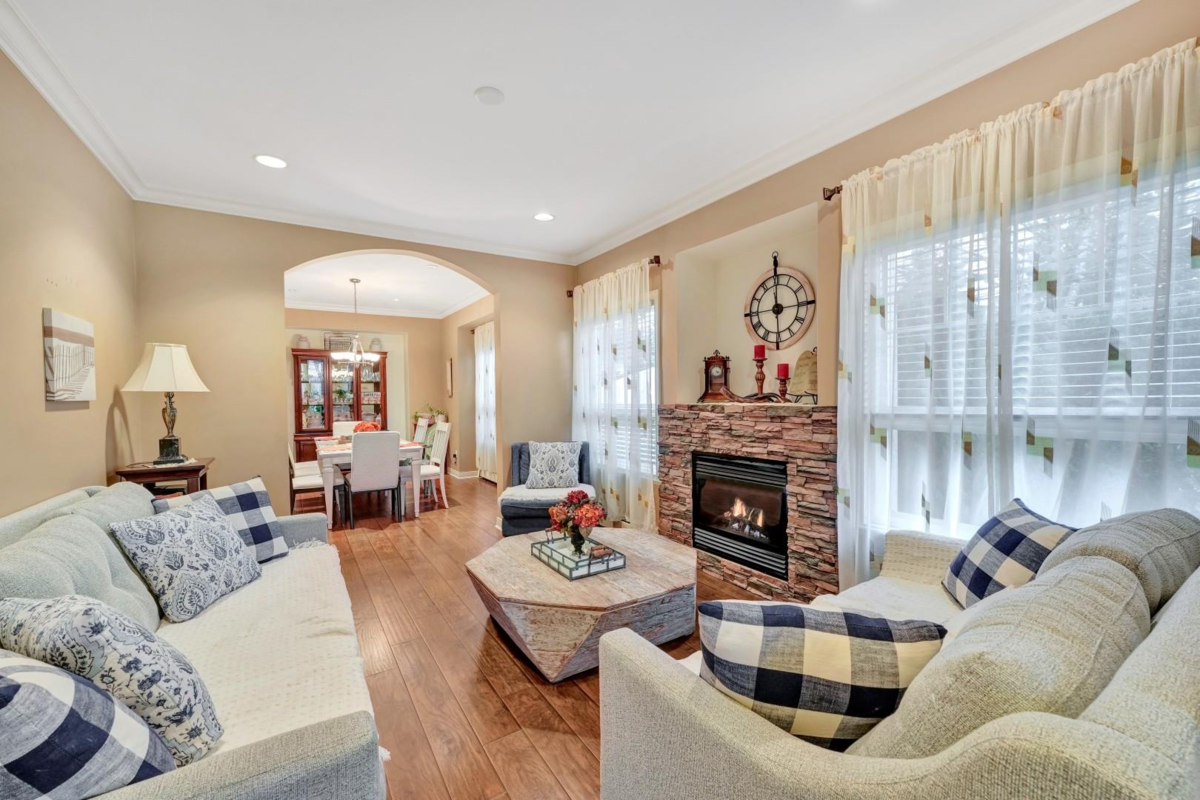 Kitchen Island Photo of 12263 Mcmyn Avenue, Pitt Meadows, BC