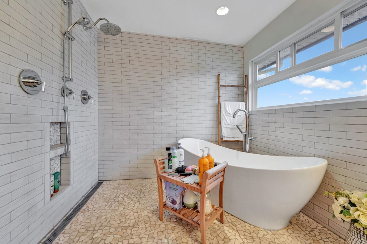 Outdoor Deck Photo of 12263 Mcmyn Avenue, Pitt Meadows, BC