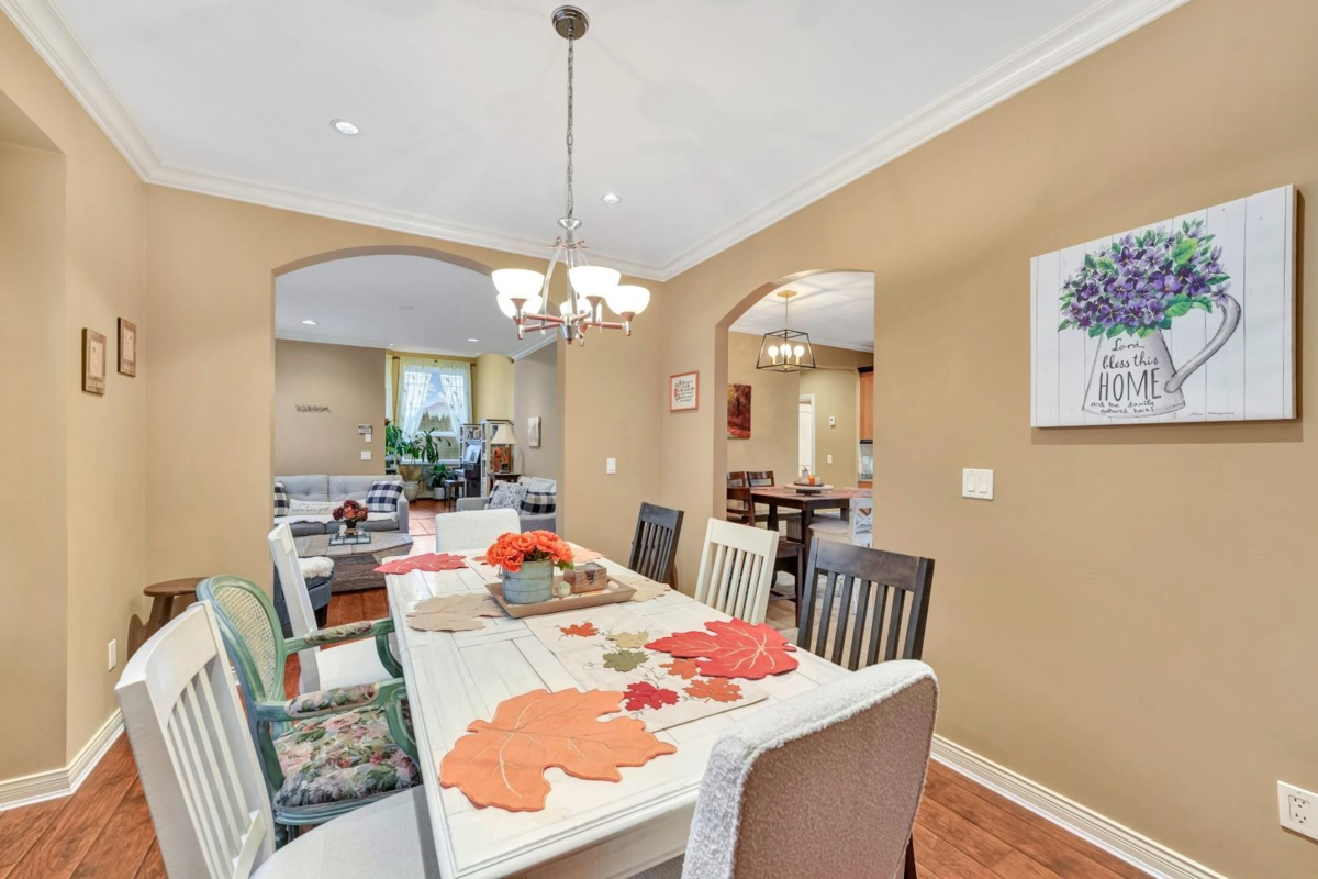 Primary Bathroom Photo of 12263 Mcmyn Avenue, Pitt Meadows, BC