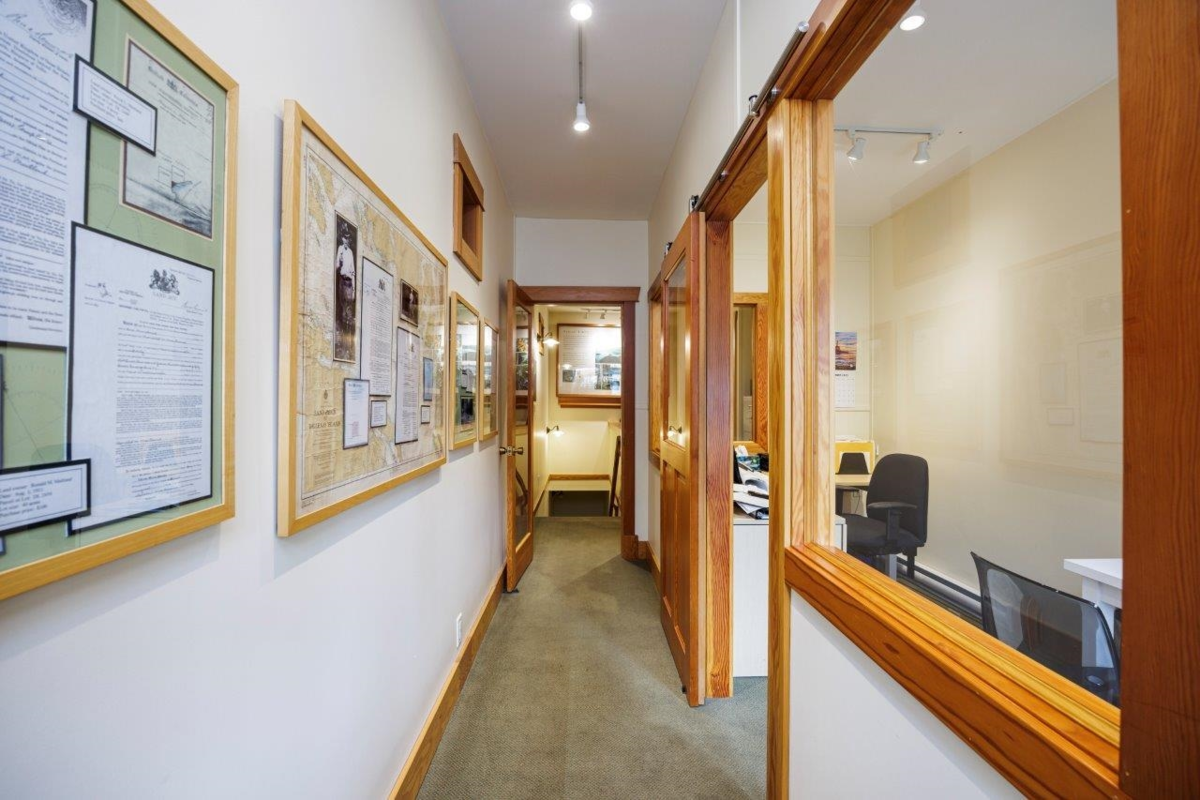 Basement Recreation Room Photo of 475 Bowen Island Trunk Road, Bowen Island, BC