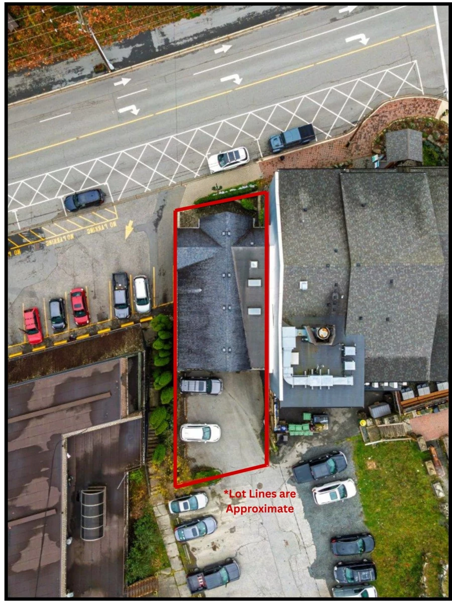 Family Room Photo of 475 Bowen Island Trunk Road, Bowen Island, BC