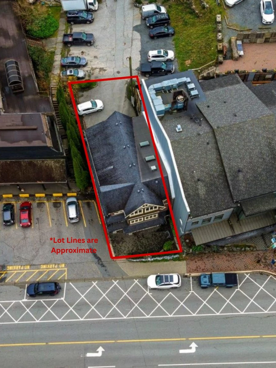 Kitchen Photo of 475 Bowen Island Trunk Road, Bowen Island, BC