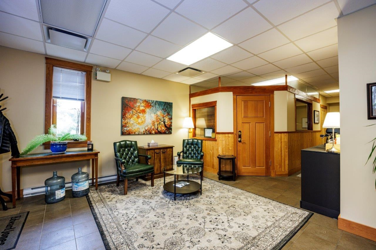 Mudroom Photo of 475 Bowen Island Trunk Road, Bowen Island, BC