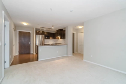 405 3110 Dayanee Springs Boulevard, Coquitlam, BC, Coquitlam — Apartment/Condo for sale