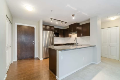 405 3110 Dayanee Springs Boulevard, Coquitlam, BC, Coquitlam — Apartment/Condo for sale