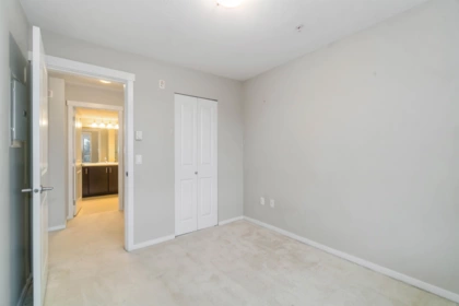 Guest Bathroom Photo of 405 3110 Dayanee Springs Boulevard, Coquitlam, BC