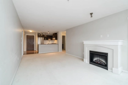 Kitchen Photo of 405 3110 Dayanee Springs Boulevard, Coquitlam, BC