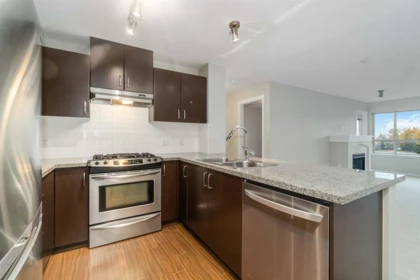 405 3110 Dayanee Springs Boulevard, Coquitlam, BC, Coquitlam — Apartment/Condo for sale