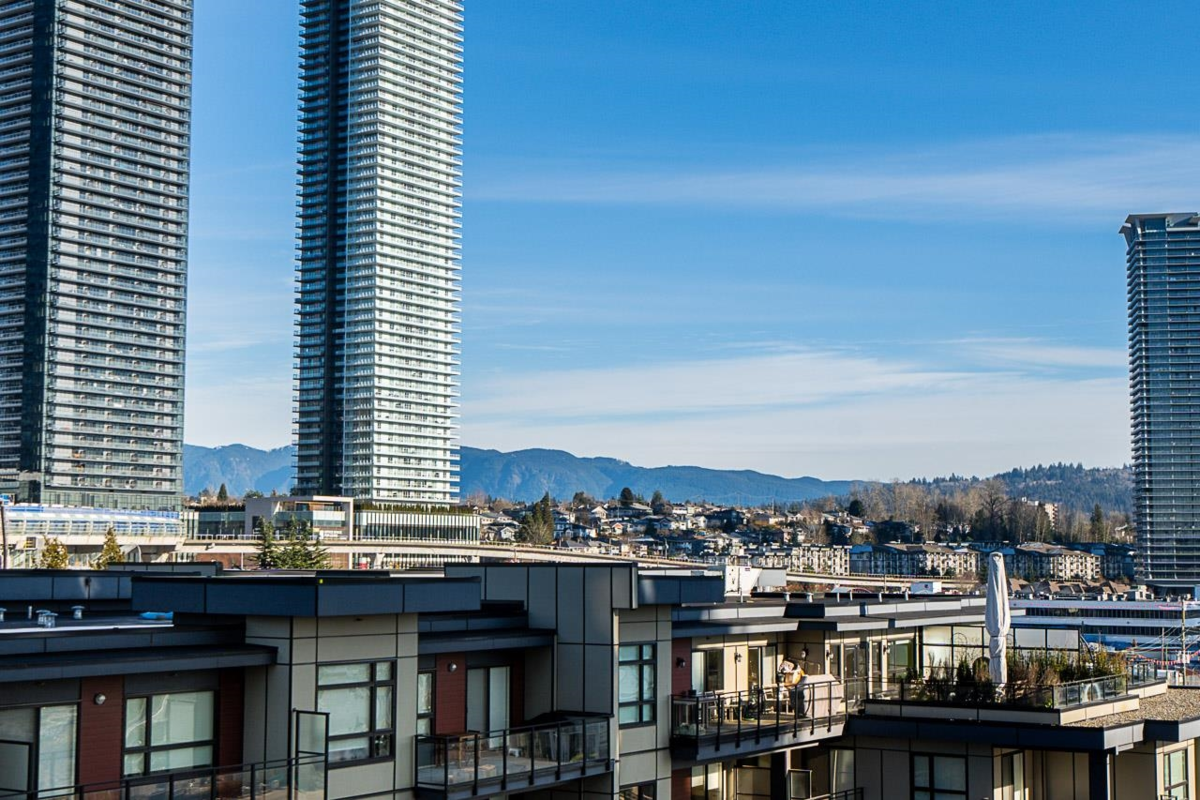 Garden / Landscaping Photo of 707 4465 Juneau Street, Burnaby, BC