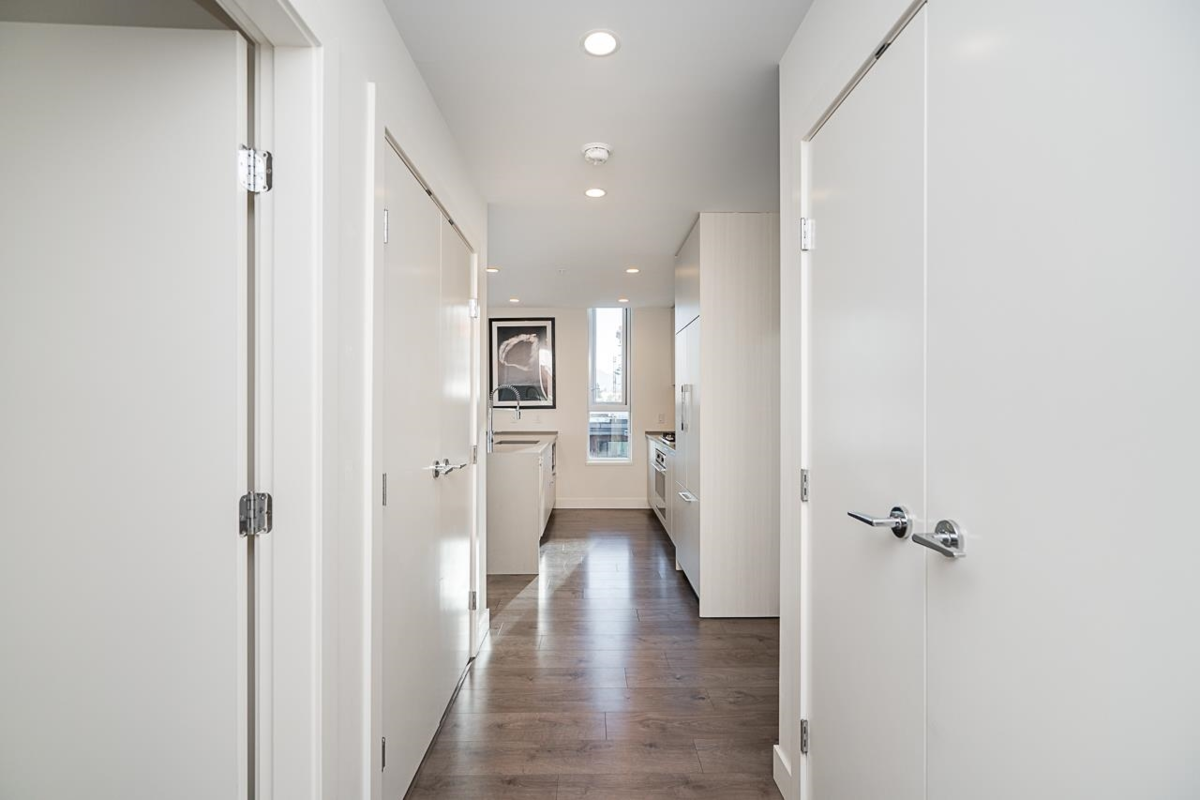 Kitchen Island Photo of 707 4465 Juneau Street, Burnaby, BC
