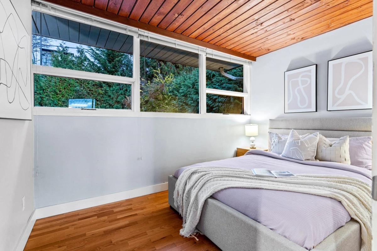 Guest Bathroom Photo of 4150 Canterbury Crescent, North Vancouver, BC