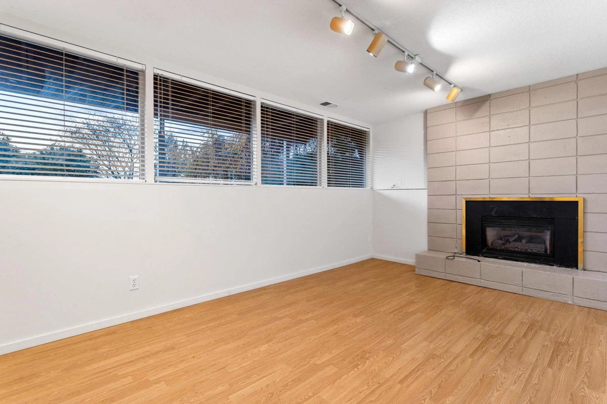 Staircase Photo of 4150 Canterbury Crescent, North Vancouver, BC