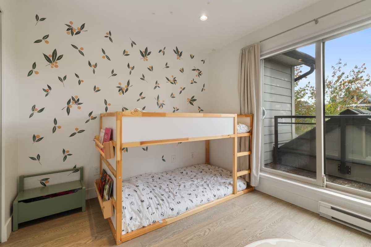 Laundry Room Photo of 308 755 W 15th Avenue, Vancouver, BC