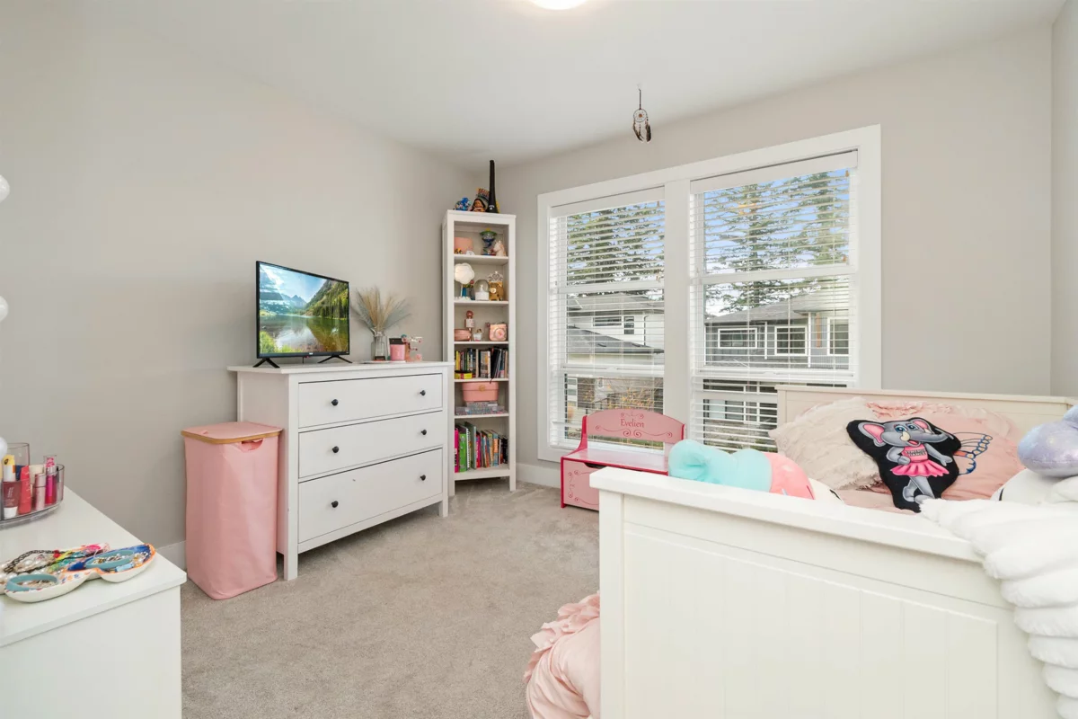 Entry Foyer Photo of 14 4550 Teskey Road, Chilliwack, BC