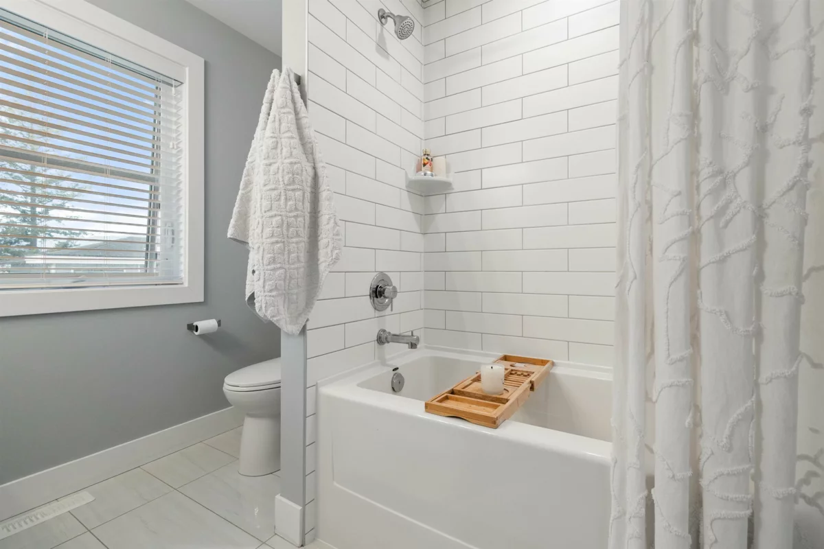 Hallway Photo of 14 4550 Teskey Road, Chilliwack, BC