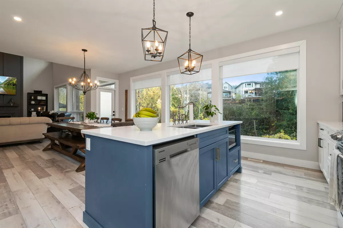 Living Room Photo of 14 4550 Teskey Road, Chilliwack, BC