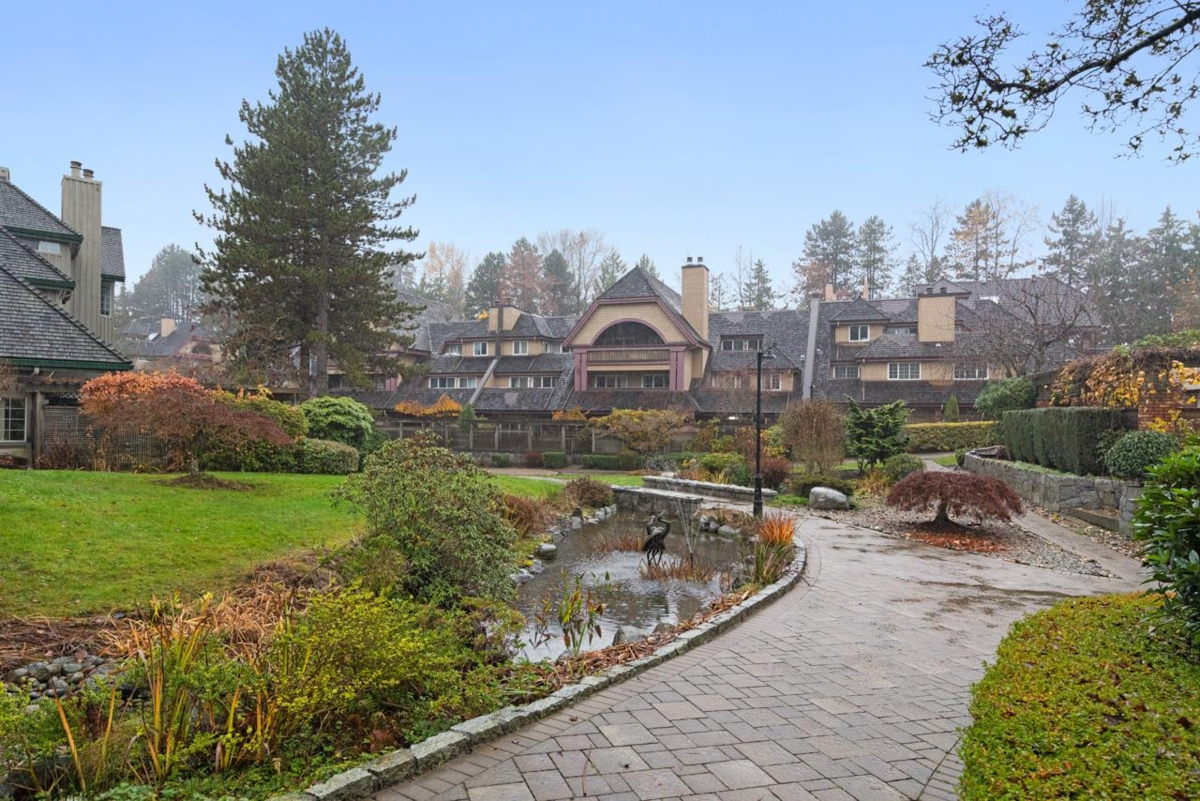 Hallway Photo of 203 3401 Curle Avenue, Burnaby, BC