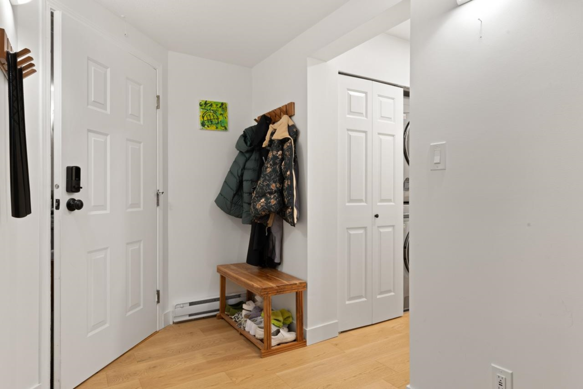 Office / Den Photo of 203 3401 Curle Avenue, Burnaby, BC