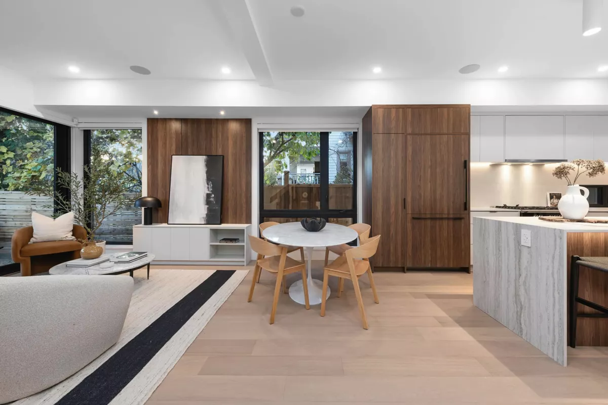 Dining Area Photo of 2 275 W 17th Avenue, Vancouver, BC