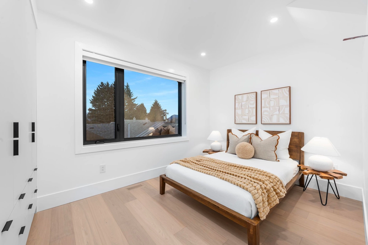 Laundry Room Photo of 2 275 W 17th Avenue, Vancouver, BC