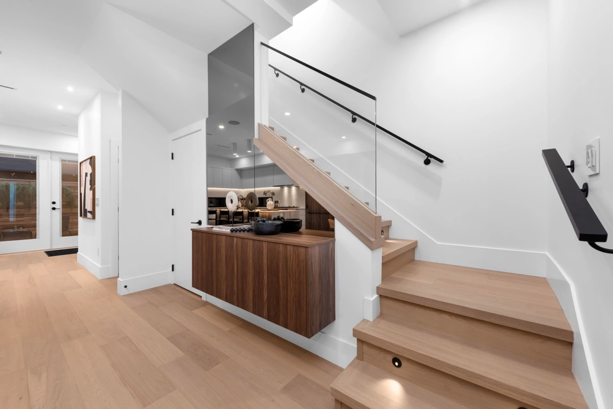 Primary Bathroom Photo of 2 275 W 17th Avenue, Vancouver, BC