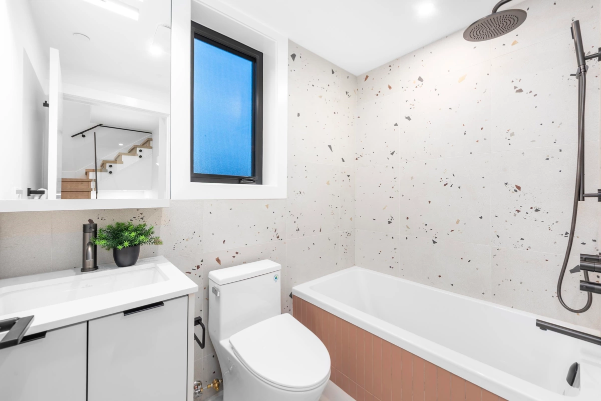 Street View Photo of 2 275 W 17th Avenue, Vancouver, BC