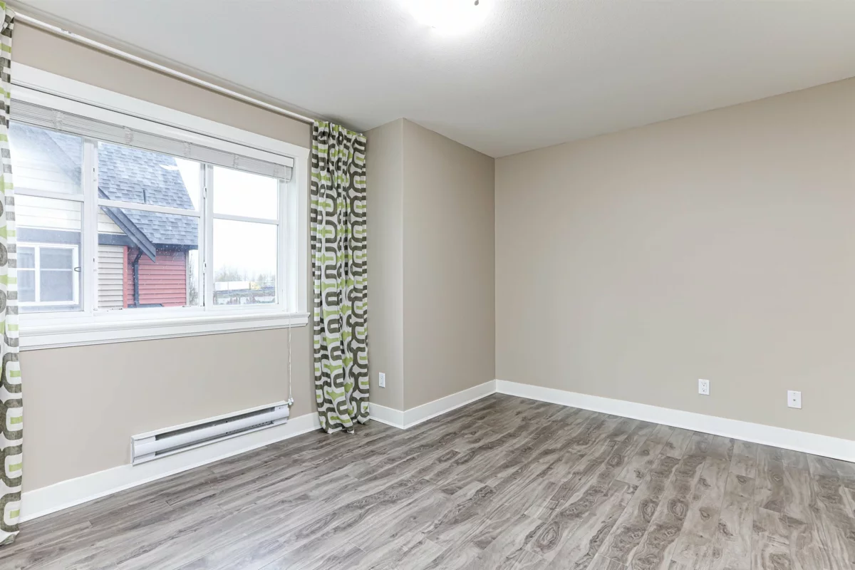 Hallway Photo of 5 305 Jardine Street, New Westminster, BC