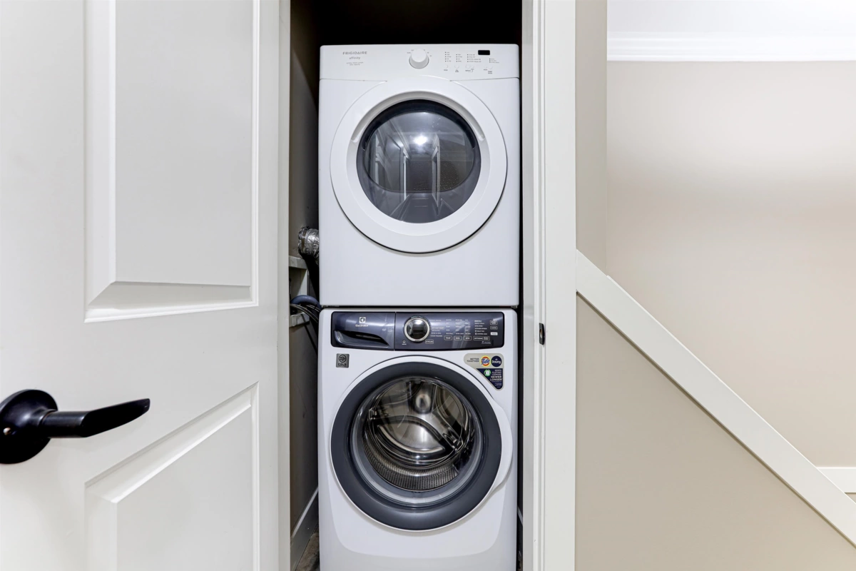 Outdoor Patio Photo of 5 305 Jardine Street, New Westminster, BC