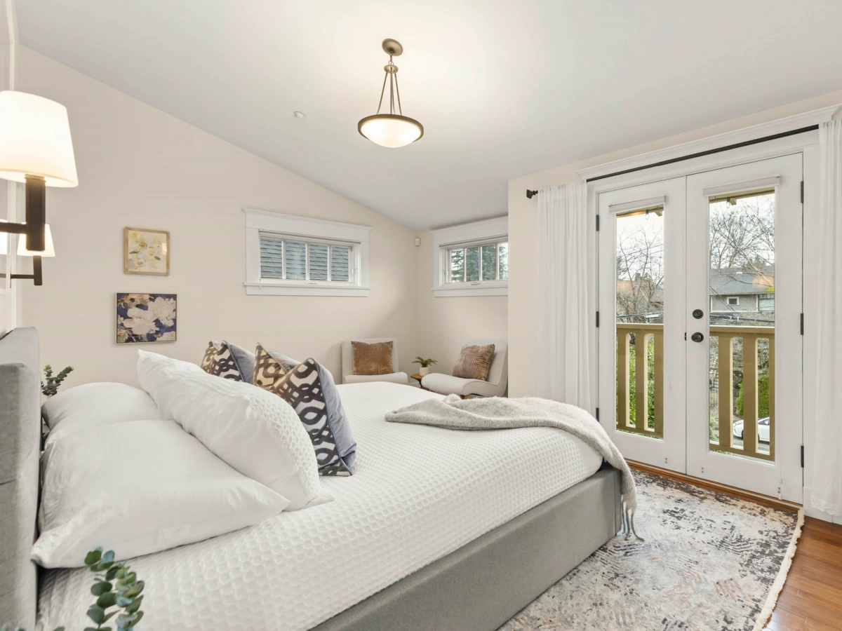 Staircase Photo of 3540 W 5th Avenue, Vancouver, BC