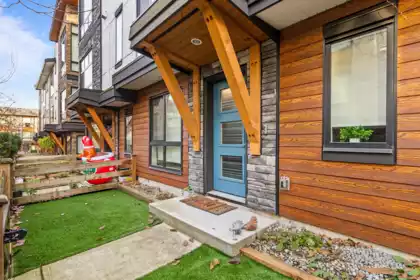 201 16488 64 Avenue, Surrey, BC, Surrey — Townhouse for sale