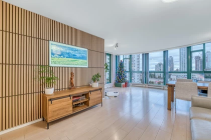 1102 5899 Wilson Avenue, Burnaby, BC, Burnaby — Apartment/Condo for sale