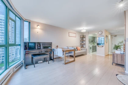 1102 5899 Wilson Avenue, Burnaby, BC, Burnaby — Apartment/Condo for sale