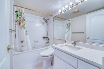 Primary Bathroom Photo of 1102 5899 Wilson Avenue, Burnaby, BC