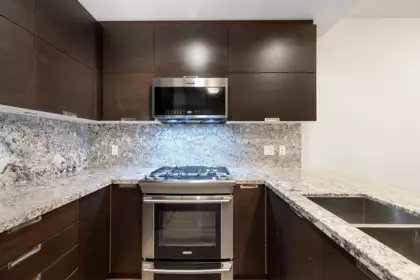 602 2077 Rosser Avenue, Burnaby, BC, Burnaby — Apartment/Condo for sale