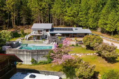 3318-42 Linwood Road, Roberts Creek, BC, Roberts Creek — Single Family Residence for sale