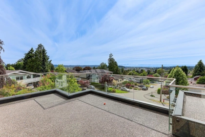 Front Yard Photo of 5920 181 Street, Surrey, BC