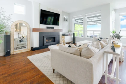 Breakfast Nook Photo of 10469 Mceachern Street, Maple Ridge, BC