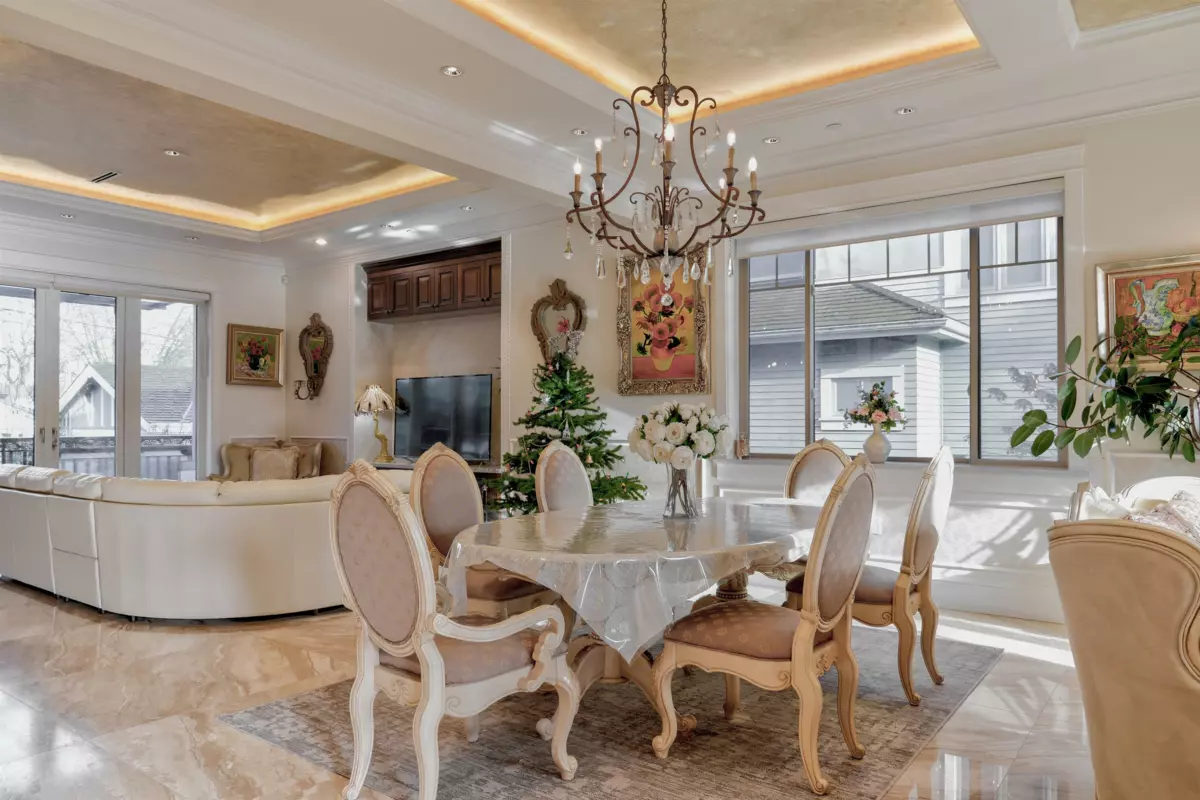 Family Room Photo of 2237 W 37th Avenue, Vancouver, BC