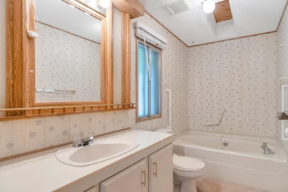 Primary Bedroom Photo of 105 2062 King George Highway, Surrey, BC