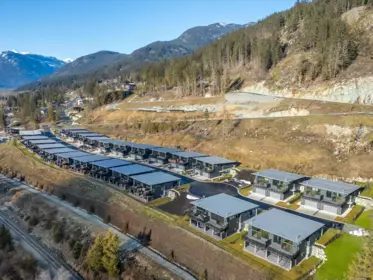 29 4000 Sunstone Way, Pemberton, BC, Pemberton — Half Duplex for sale