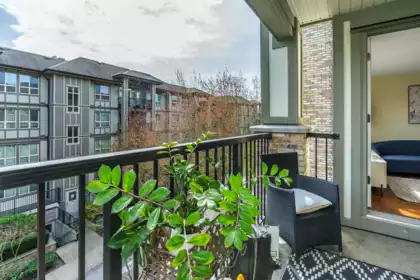Backyard Photo of 412 8717 160 Street, Surrey, BC