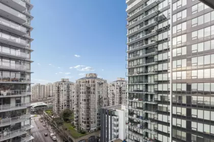 Office / Den Photo of 1708 888 Carnarvon Street, New Westminster, BC