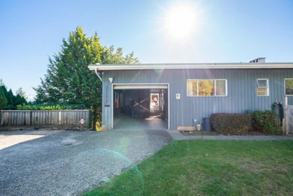 Kitchen Photo of 33172 Hill Avenue, Mission, BC