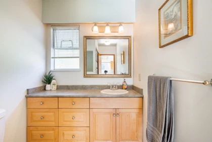 Laundry Room Photo of 33172 Hill Avenue, Mission, BC