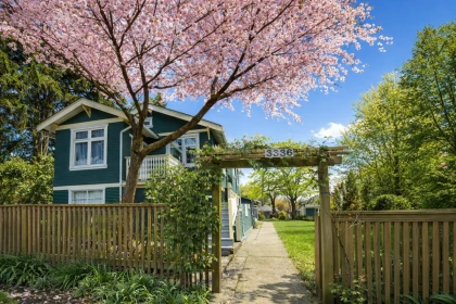 3336 E Georgia Street, Vancouver, BC, Vancouver — Single Family Residence for sale