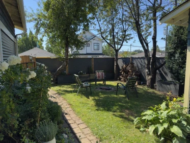 Garden / Landscaping Photo of 3336 E Georgia Street, Vancouver, BC