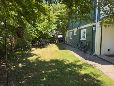 Swimming Pool Photo of 3336 E Georgia Street, Vancouver, BC